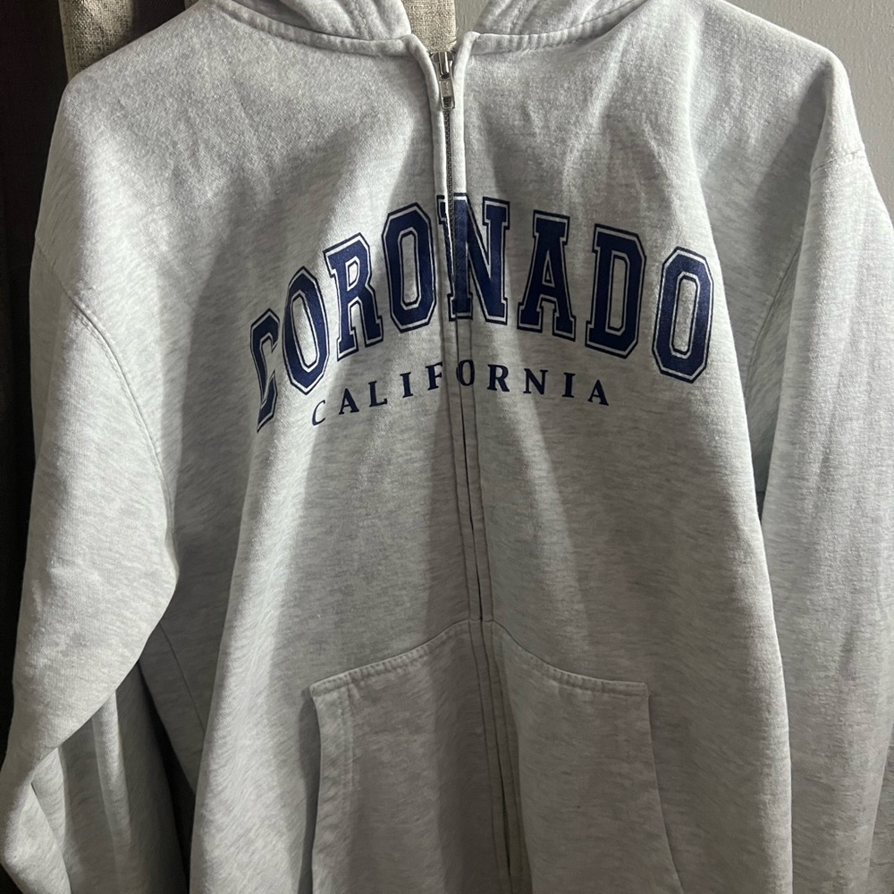 California cotton zip up. Size large.